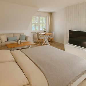 Suite mit Kingsize-Bett im Nebengebäude